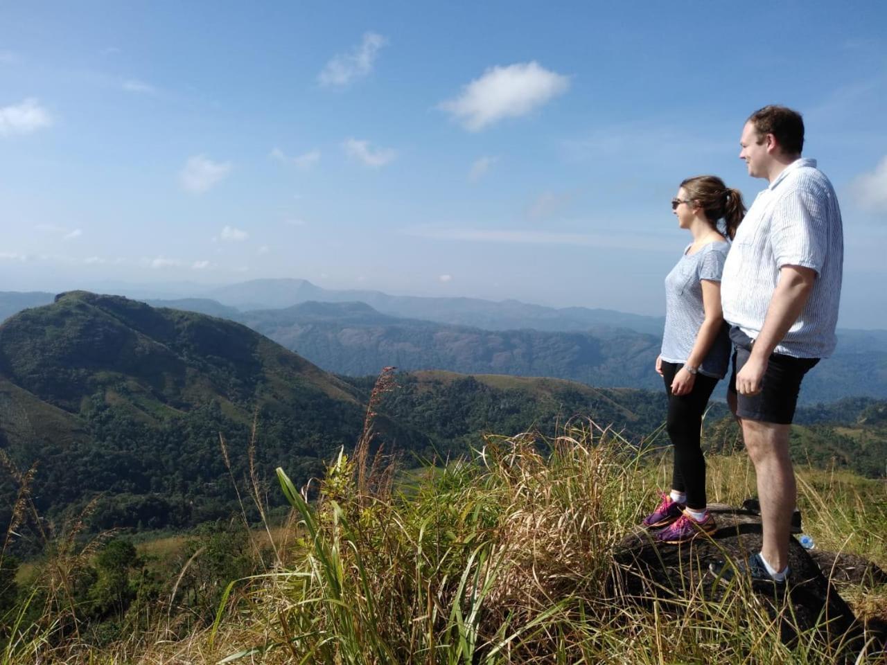 Mistletoe Homestay & Cafe Munnar Esterno foto